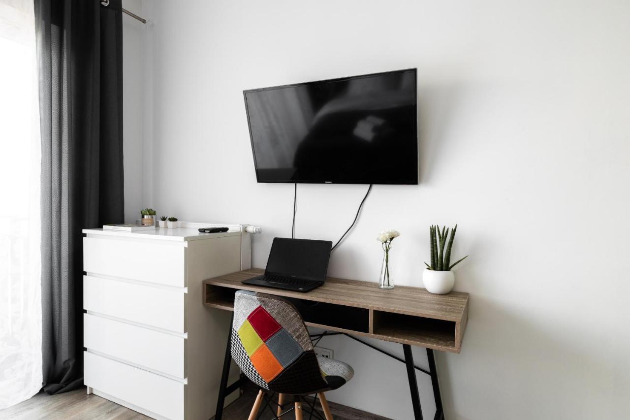 P&o Serviced - Dionizosa Apartamento Varsovia